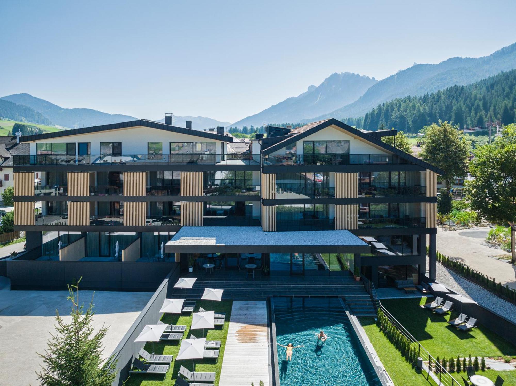 Montanaris Alpine - Active - Relax Hotel Villabassa Exterior foto