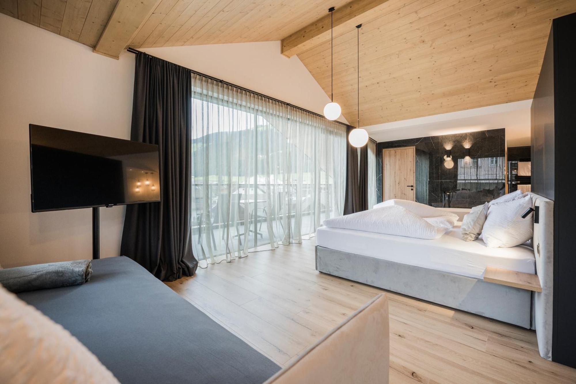 Montanaris Alpine - Active - Relax Hotel Villabassa Exterior foto